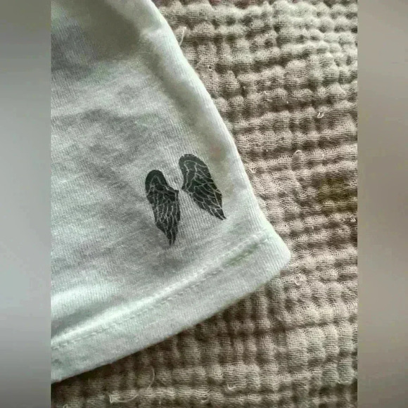 Victoria’s Secret Angels Lightweight White Open-Back Tank  | XS | Layering Tank - Picture 6 of 7